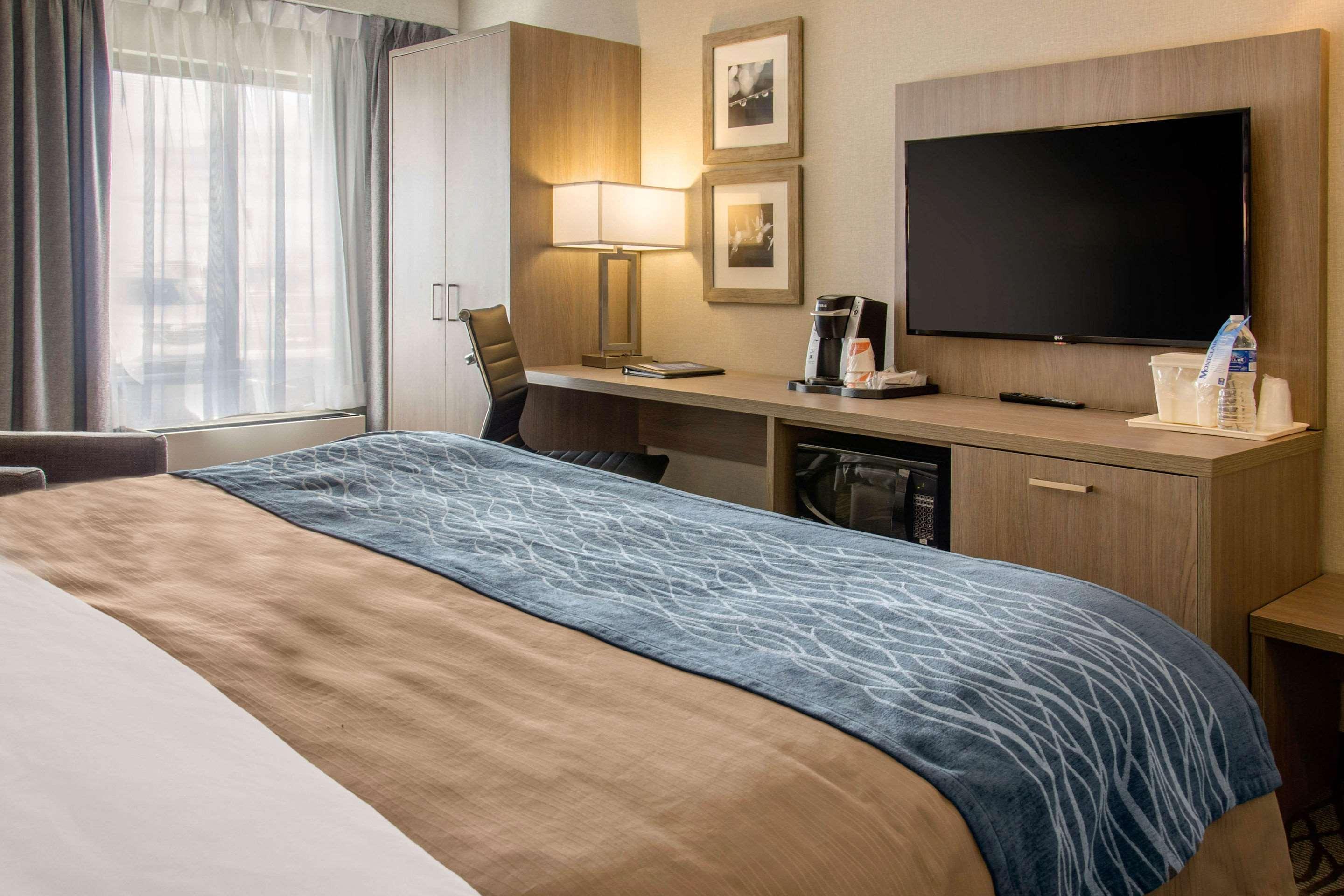 Comfort Inn Airport Dorval Eksteriør bilde