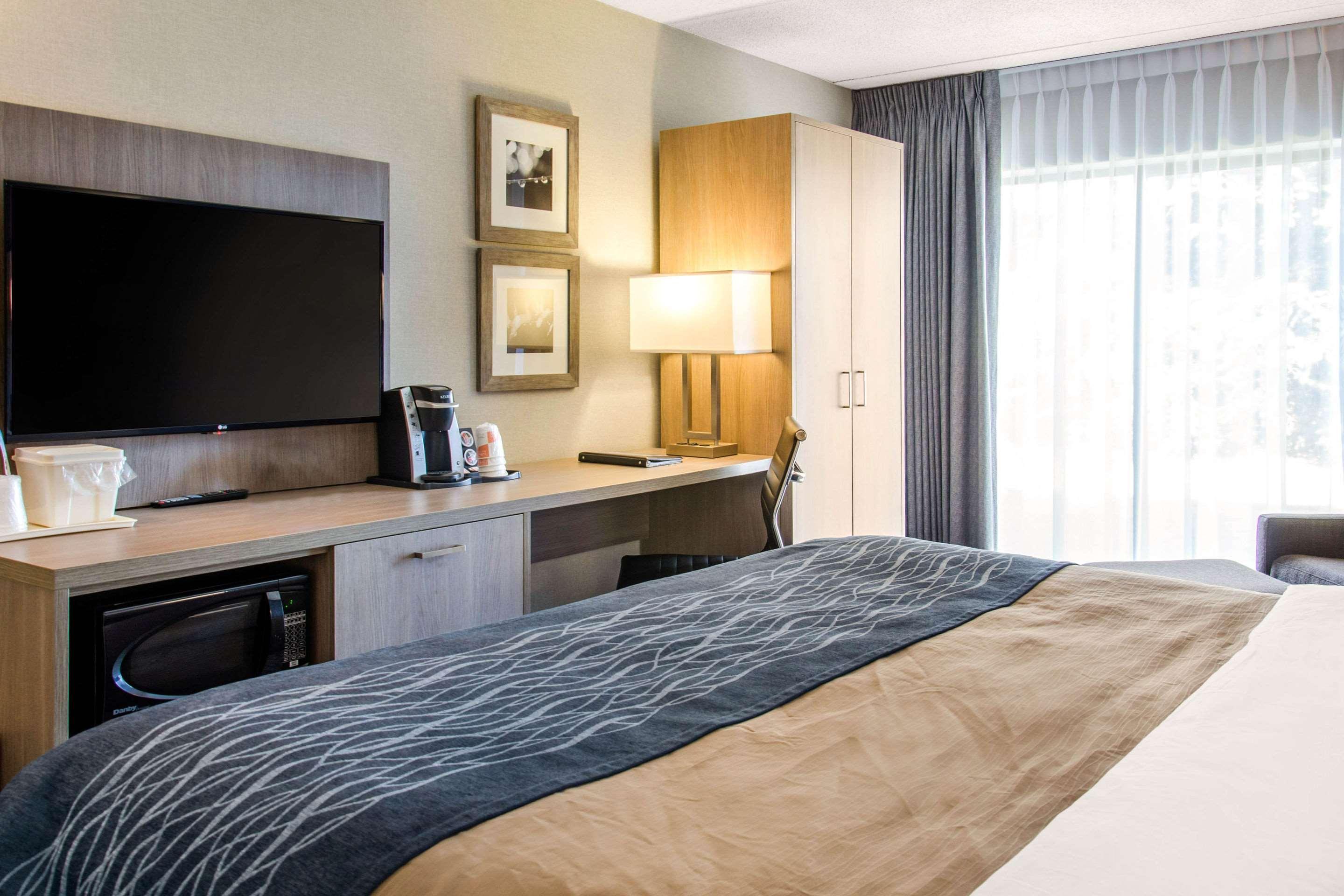 Comfort Inn Airport Dorval Eksteriør bilde