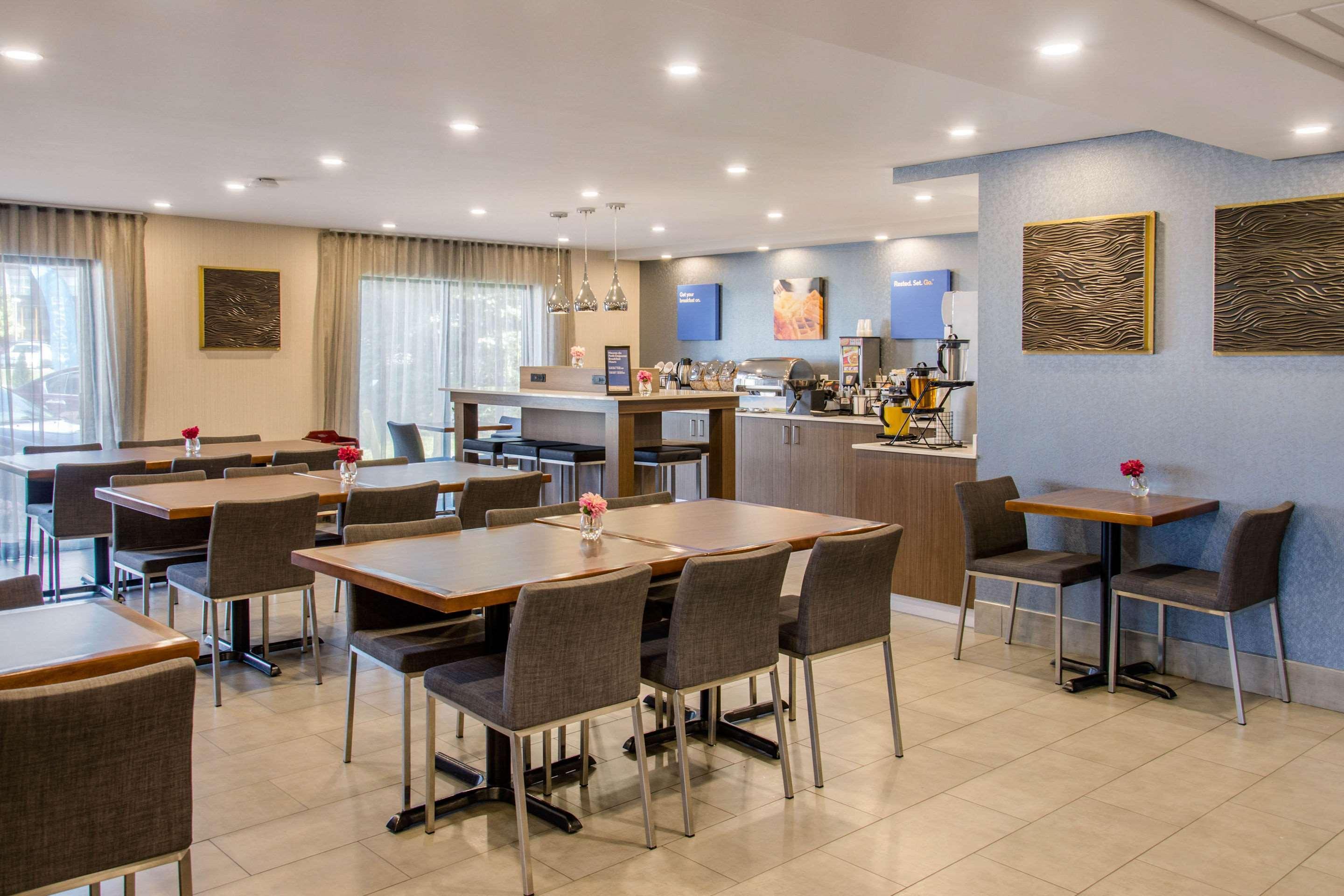 Comfort Inn Airport Dorval Eksteriør bilde