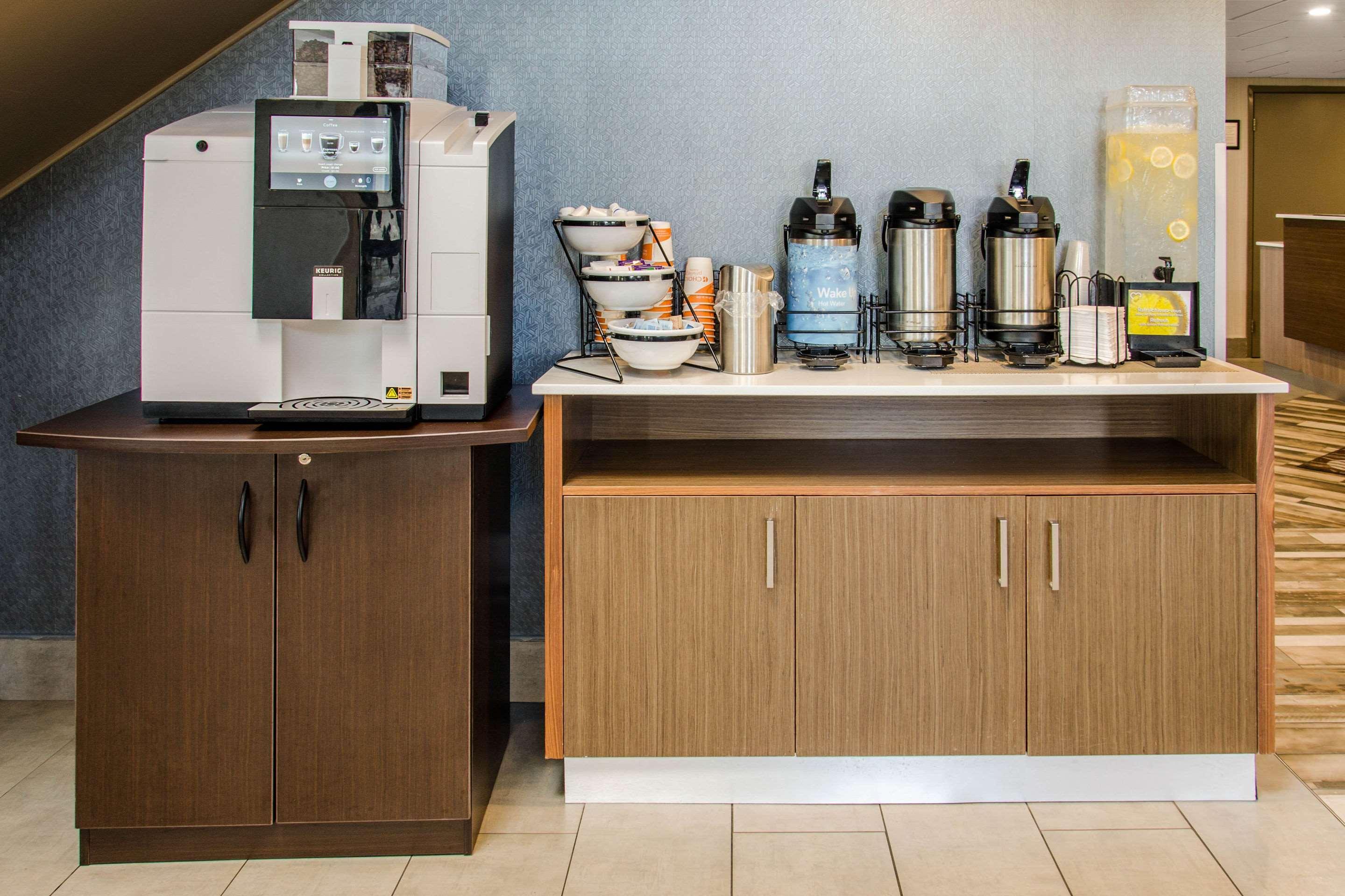 Comfort Inn Airport Dorval Eksteriør bilde