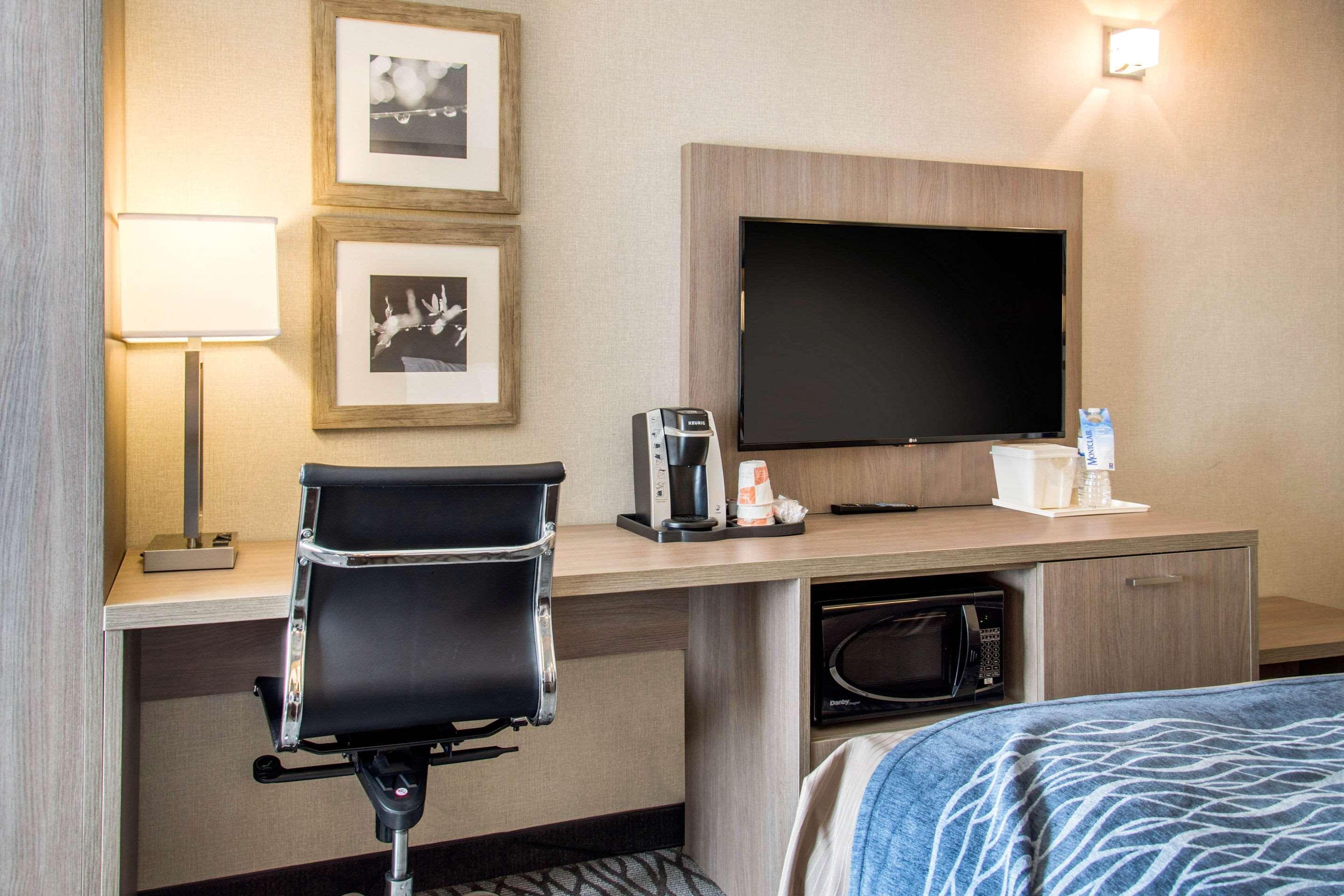 Comfort Inn Airport Dorval Eksteriør bilde