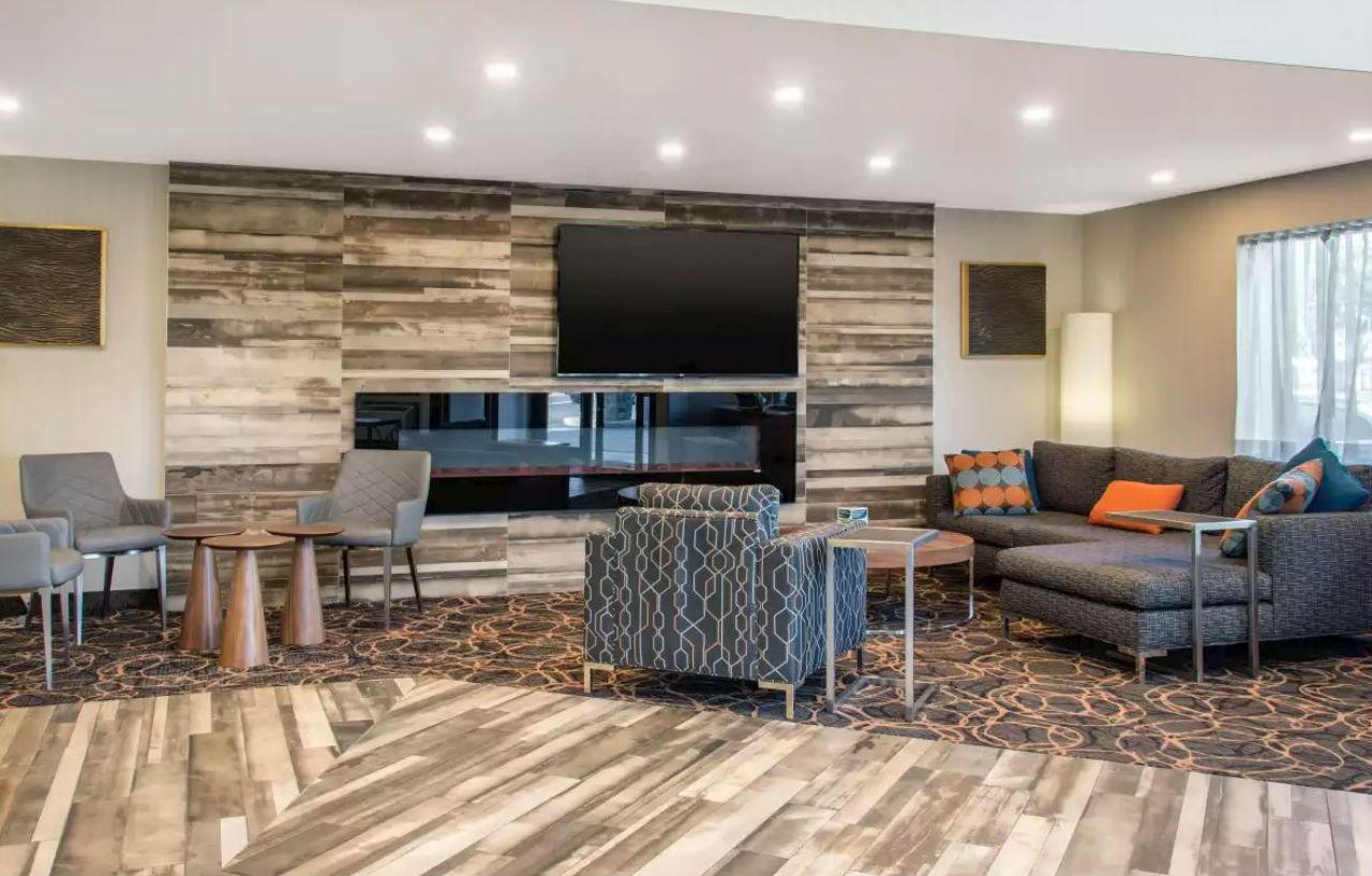 Comfort Inn Airport Dorval Eksteriør bilde